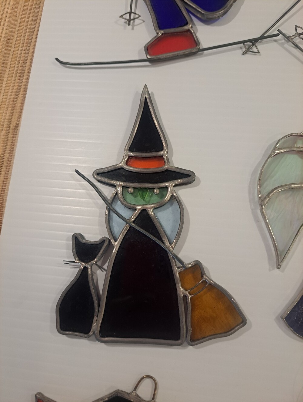 16 Stained Glass Suncatchers And Window Hanging Ornaments - Picture 4 of 11